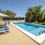 Puig Petit فيلة *